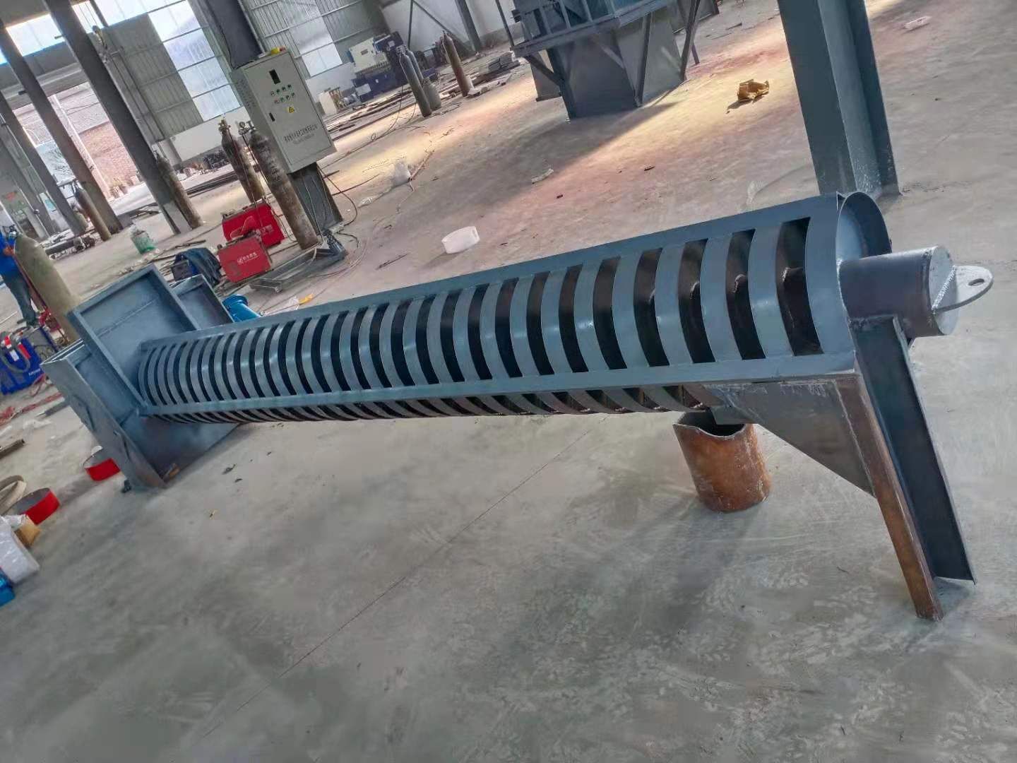 垂直提升機生產(chǎn)完成，試機發(fā)貨